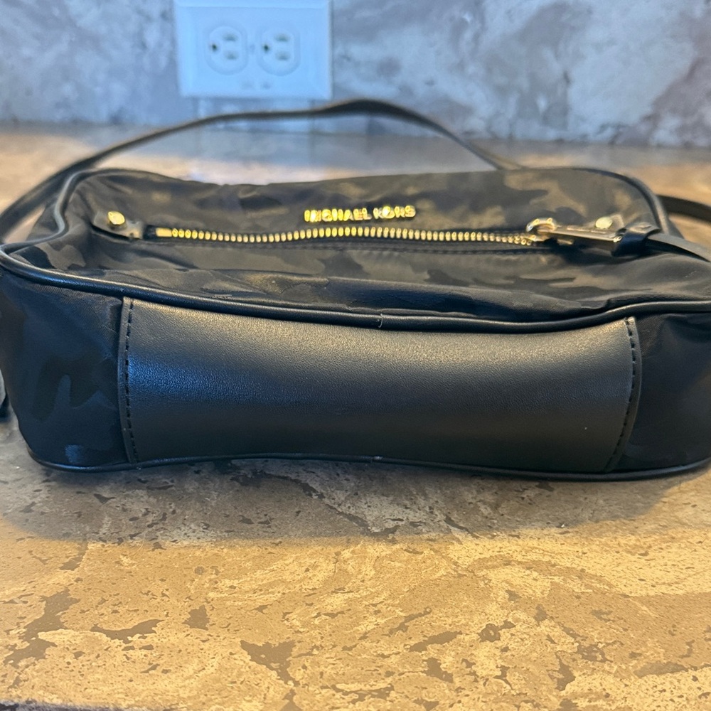 Michael Kors Camouflage Crossbody - Picture 3 of 6